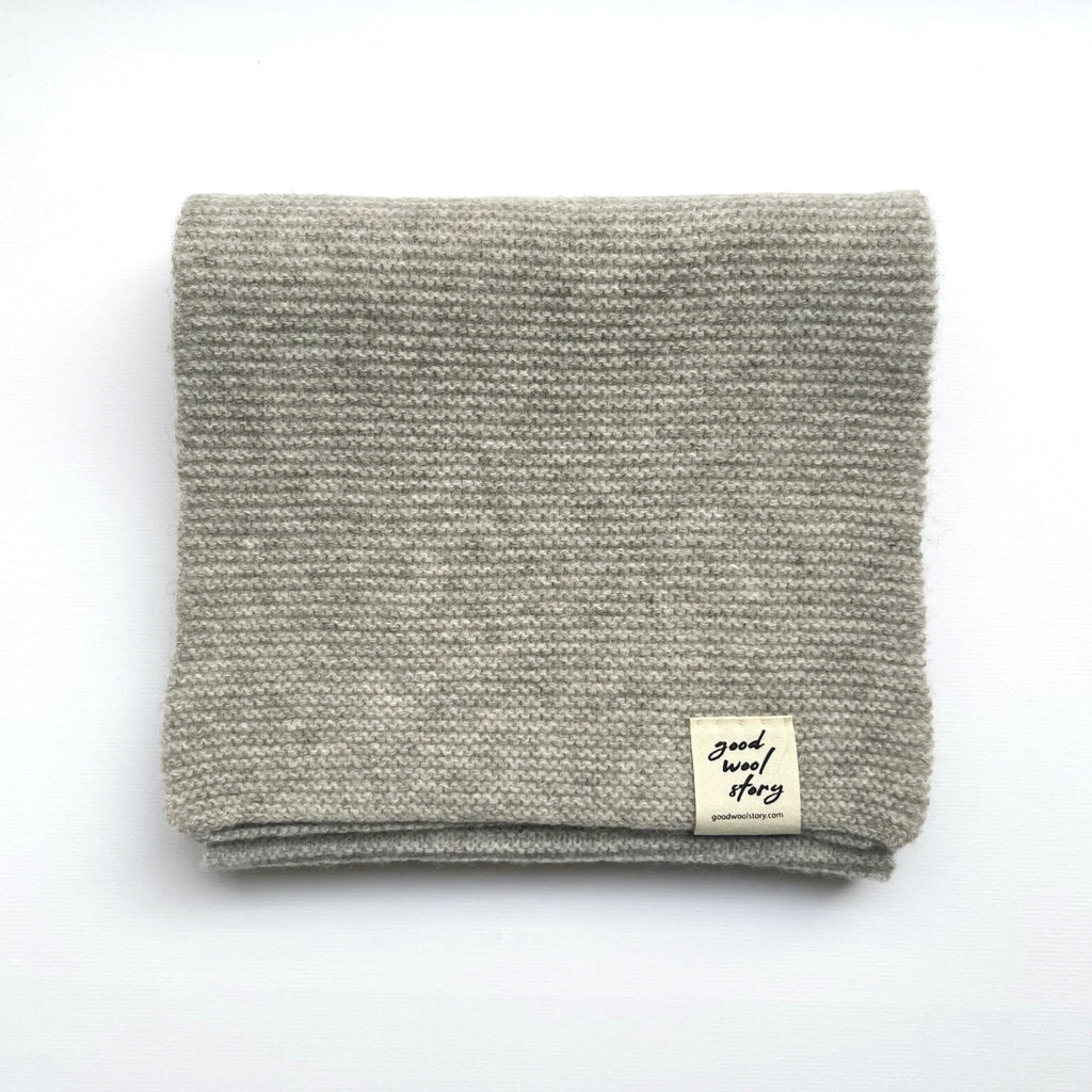 'Curly' sheep wool scarf