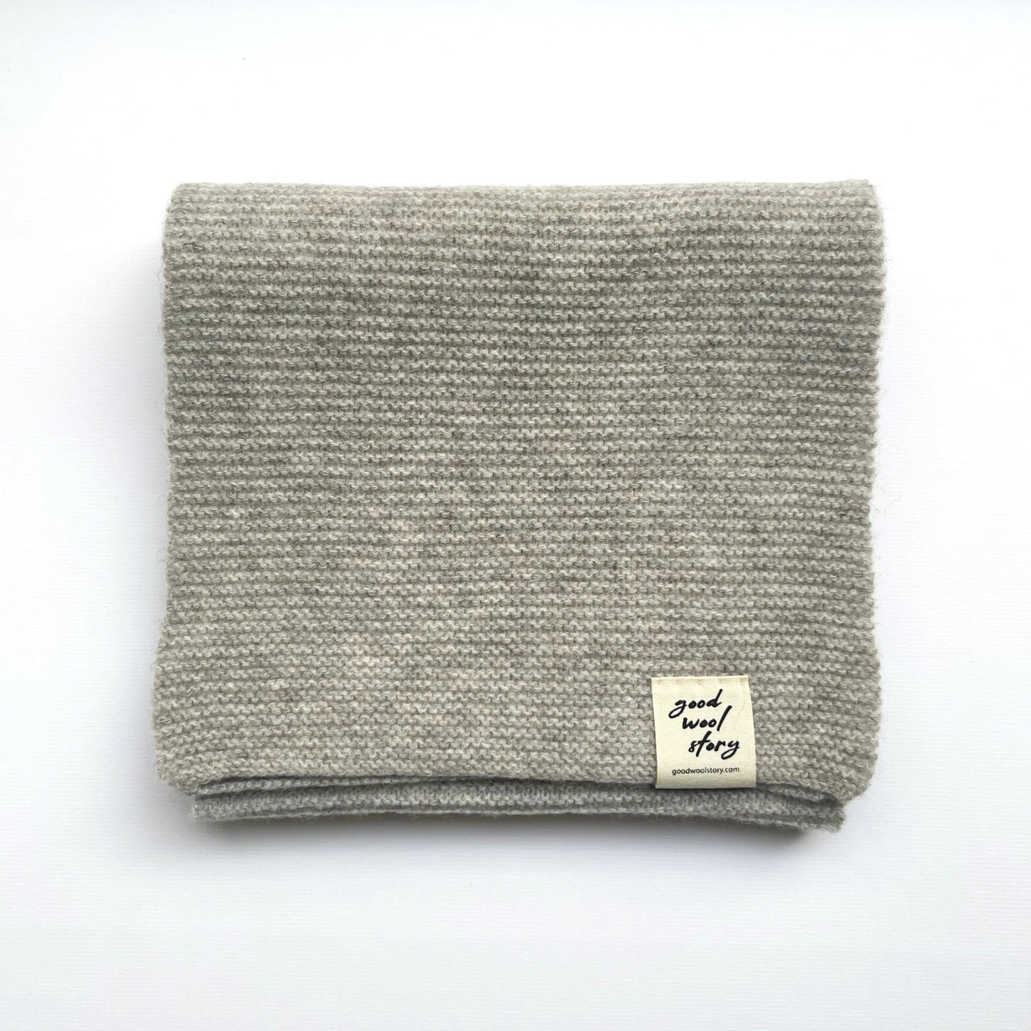 'Curly' sheep wool scarf