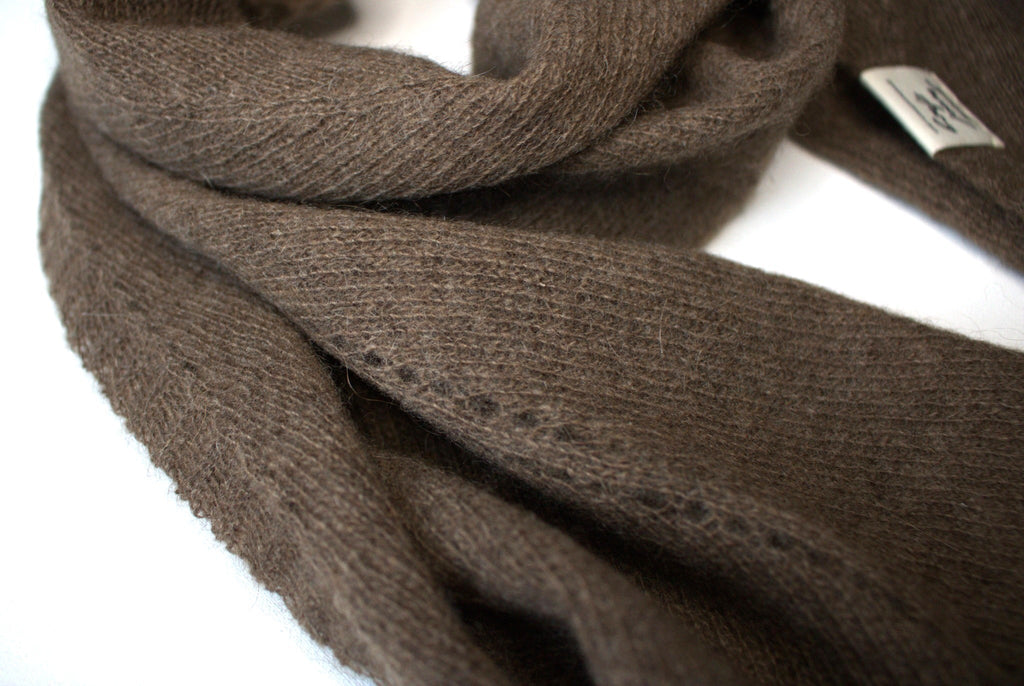 'Delicate' yak wool scarf