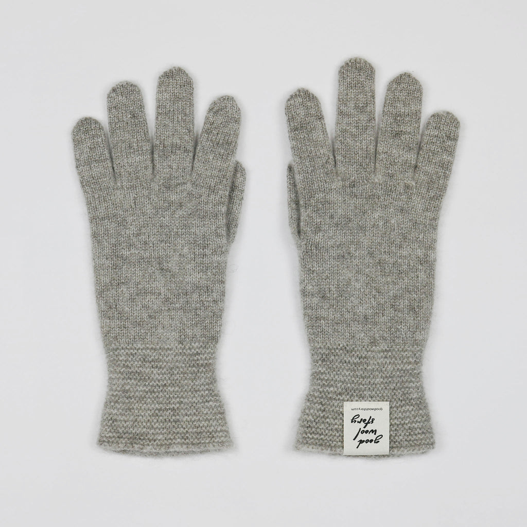 'Flow' gloves