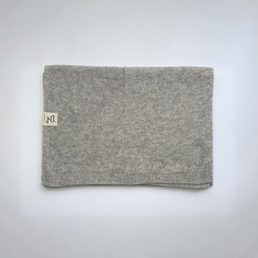 'Hirami' sheep wool scarf