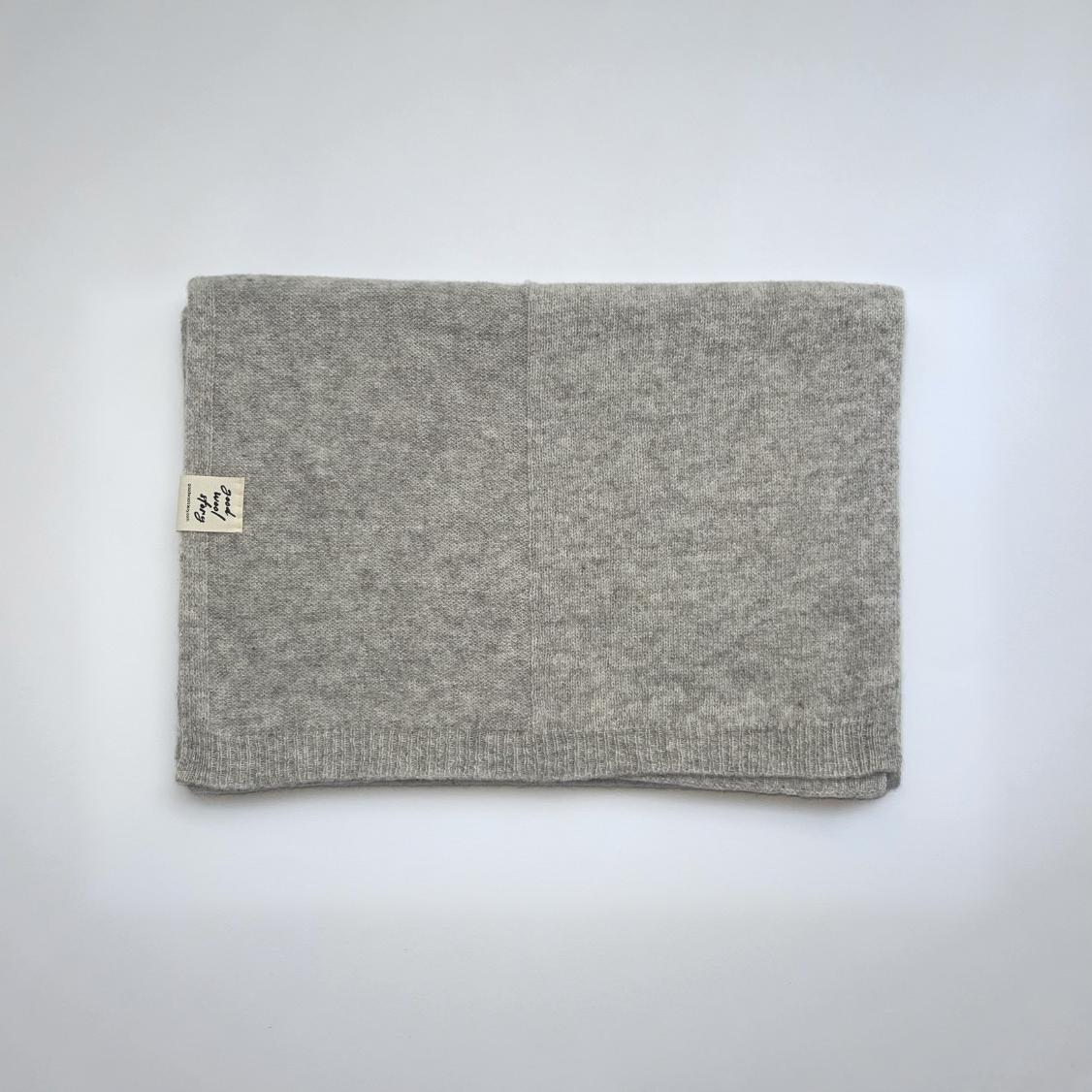 'Hirami' sheep wool scarf