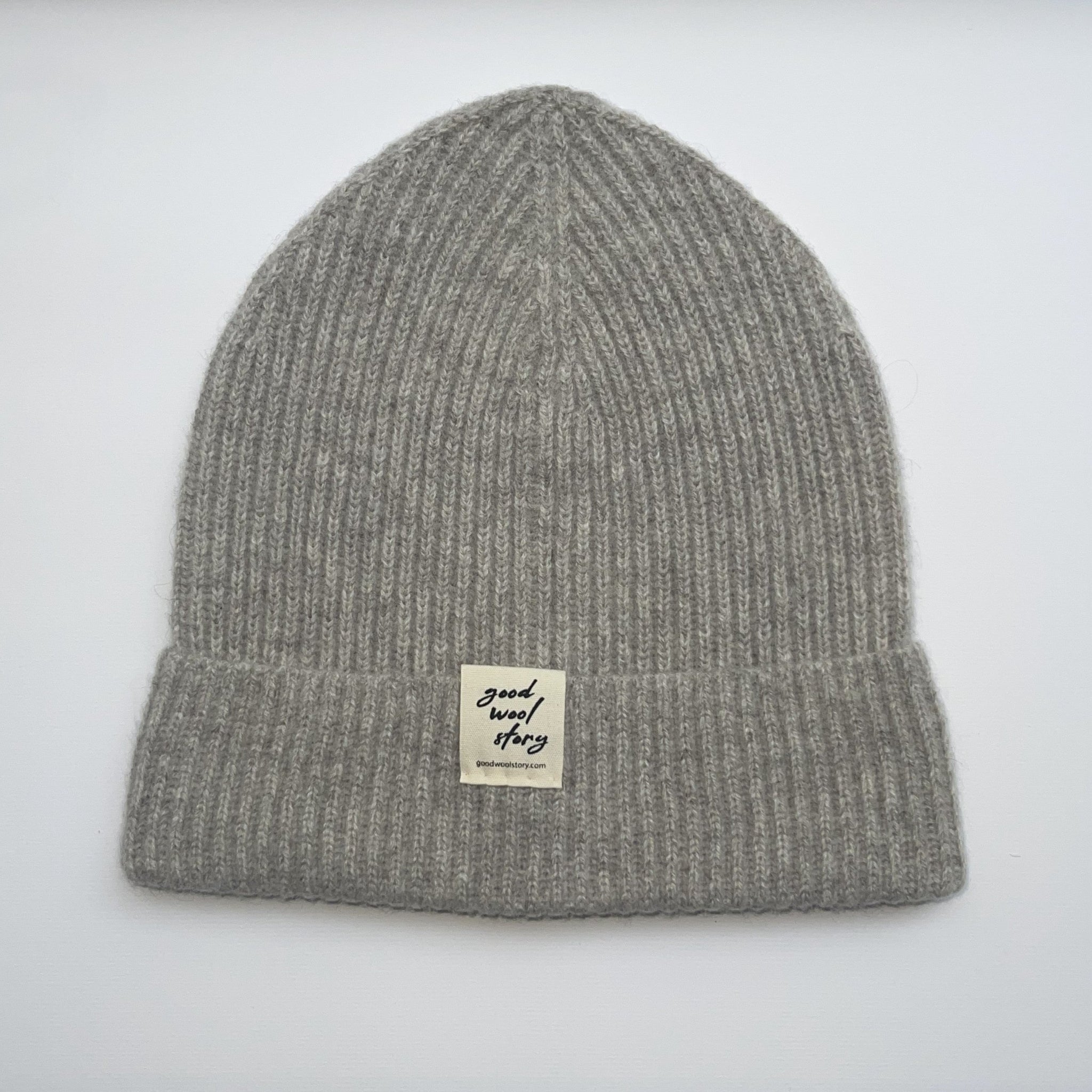 'Peak' sheep wool beanie