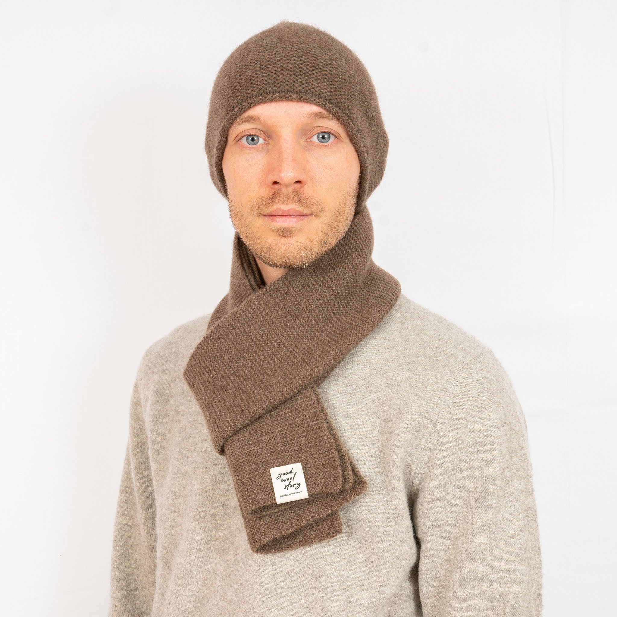 'Curly' sheep wool scarf